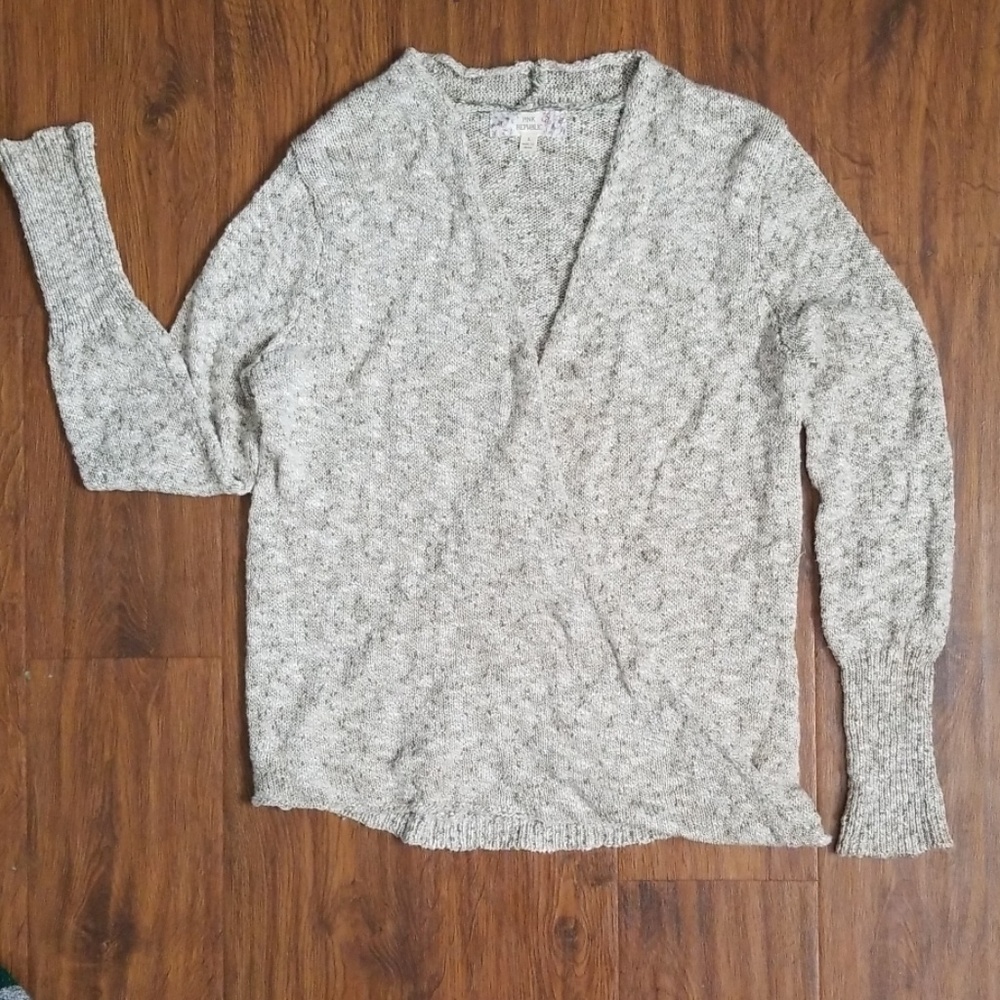 Womans  GREY and White Knit cardigan